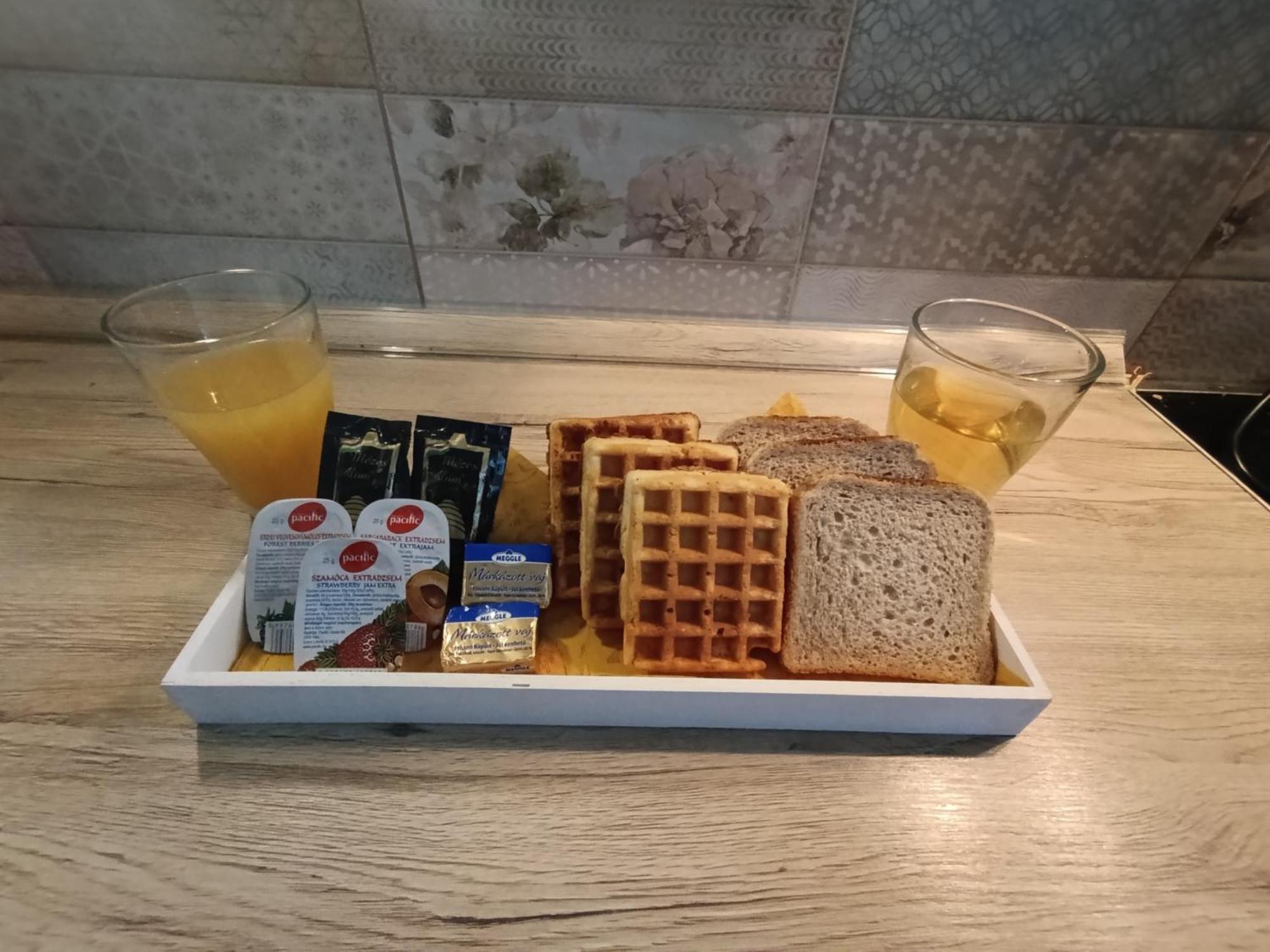 Akacfa Holiday Apartments Budapeszt Zewnętrze zdjęcie